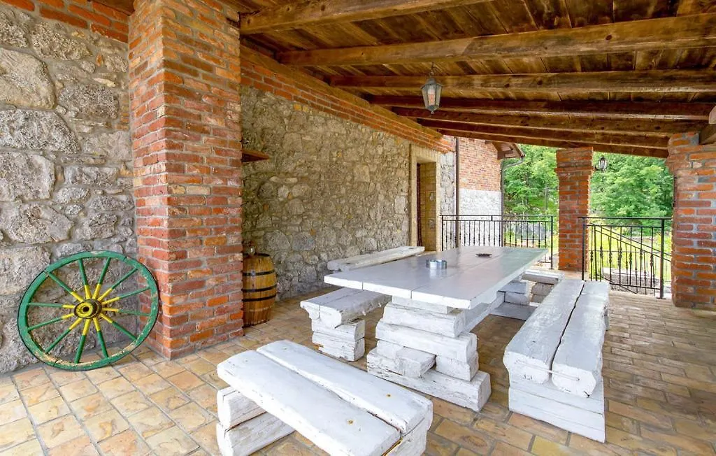 Villa Natura Poljane 0*,